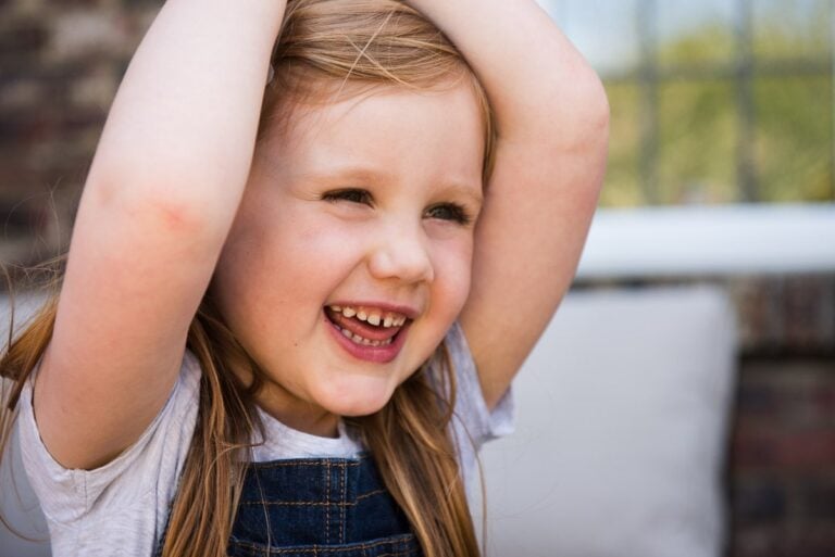  What is candid photography (definition and photo tips)
