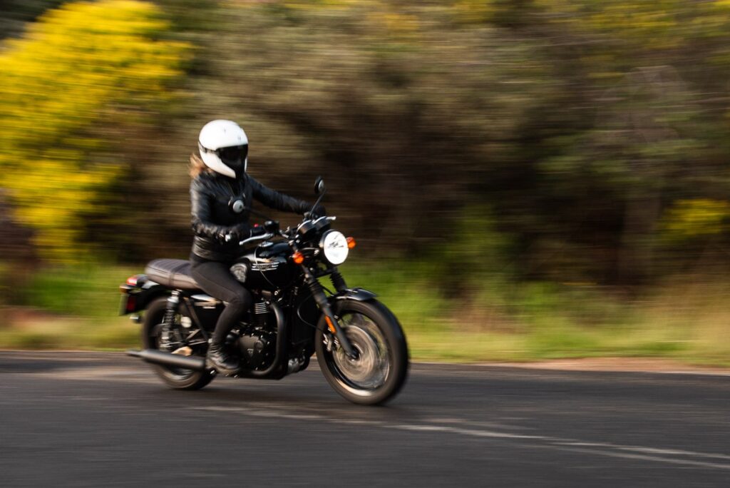 Panning photography - capturing action with motion blur