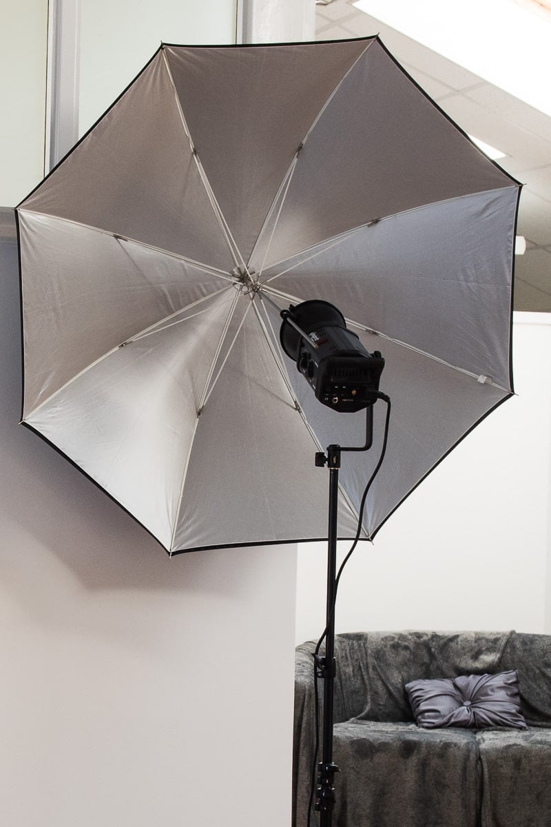 Photography umbrella vs softbox for portrait lighting